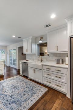 white cabinets with gold hardware