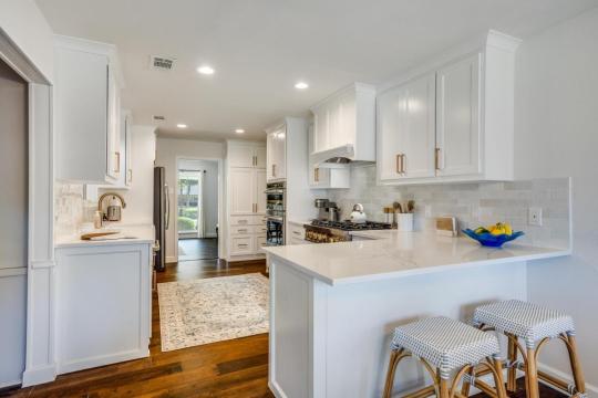 white countertops