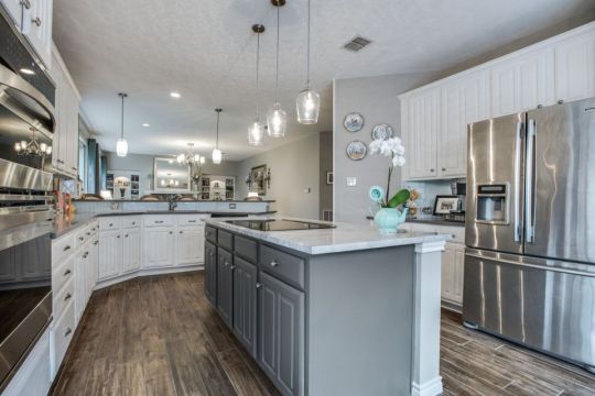 kitchenfamilyroom-remodel-dfwimproved07