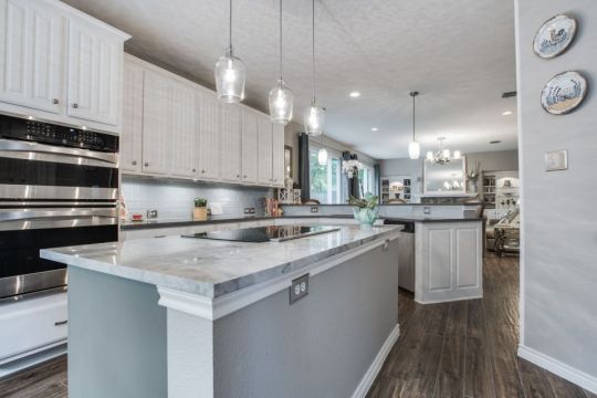 kitchenfamilyroom-remodel-dfwimproved08
