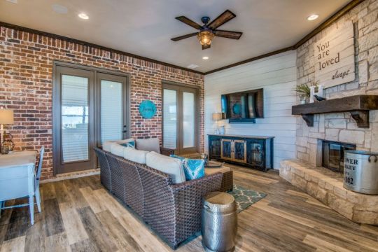 outdoorlivingspace-remodel-dfwimproved02
