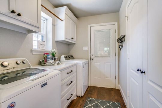 kitchenandlaundryroom-remodel-dfwimproved09