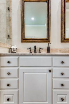 traditionalmasterbath-remodel-dfwimproved10