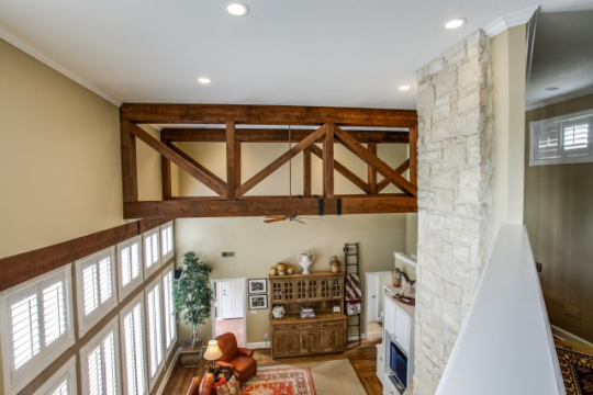 rough cedar ceiling beam trusses