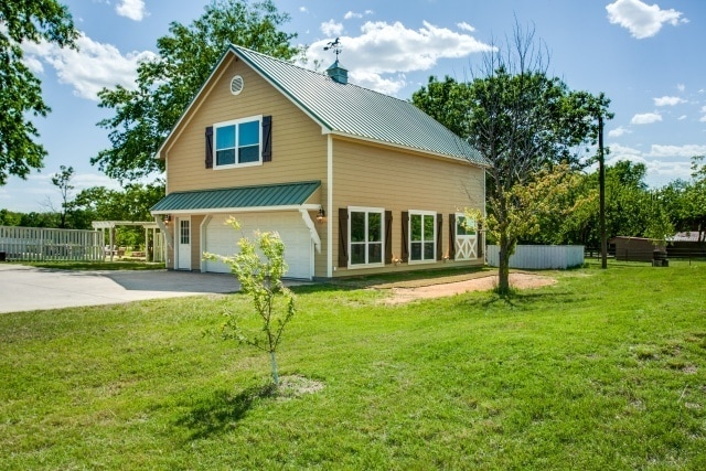 Detached Garage and Shop