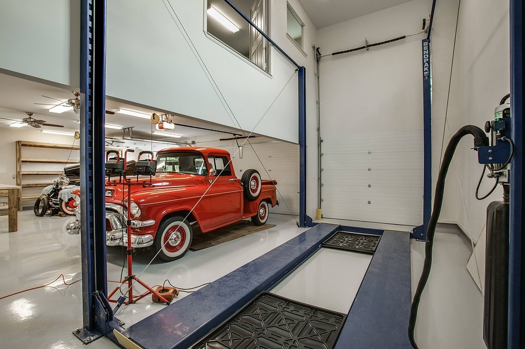 Garage Workshop in Plano