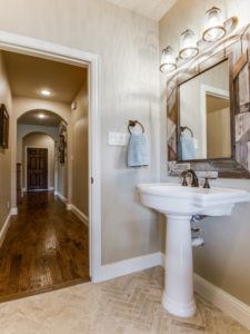 small spaces - powder bathroom with pedestal sink