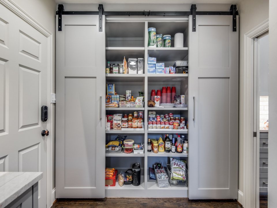 Clever Kitchen Cabinet & Pantry Storage Ideas