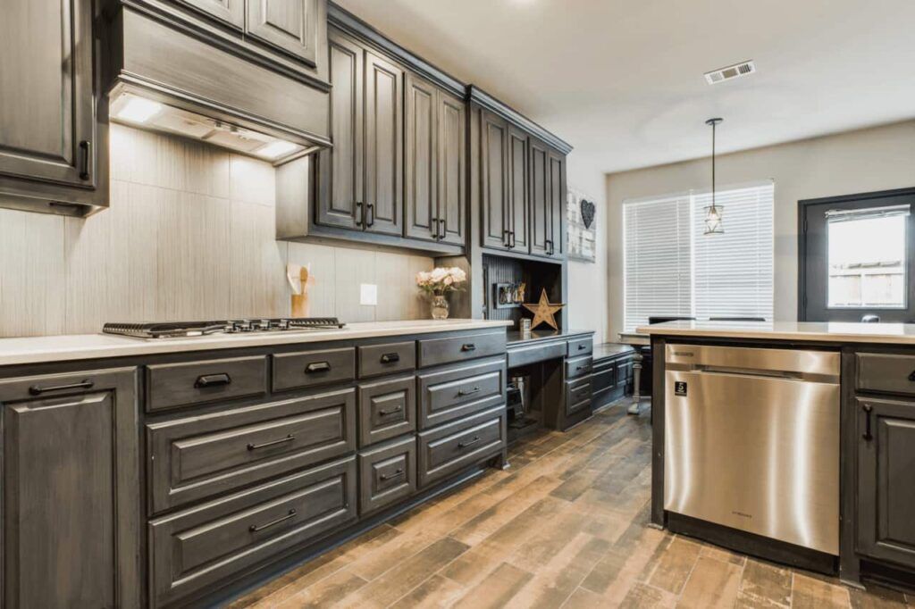 1970s kitchen remodel dark-cabinets