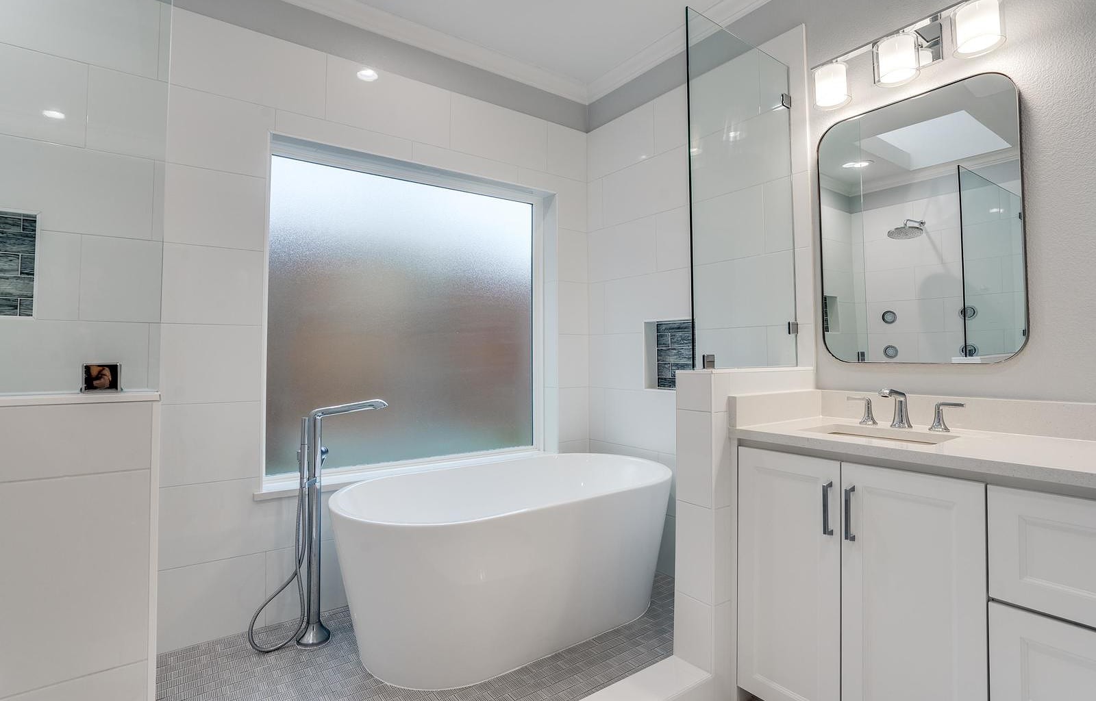 Featured image for “Modern Bathroom Remodel in Dallas, TX”