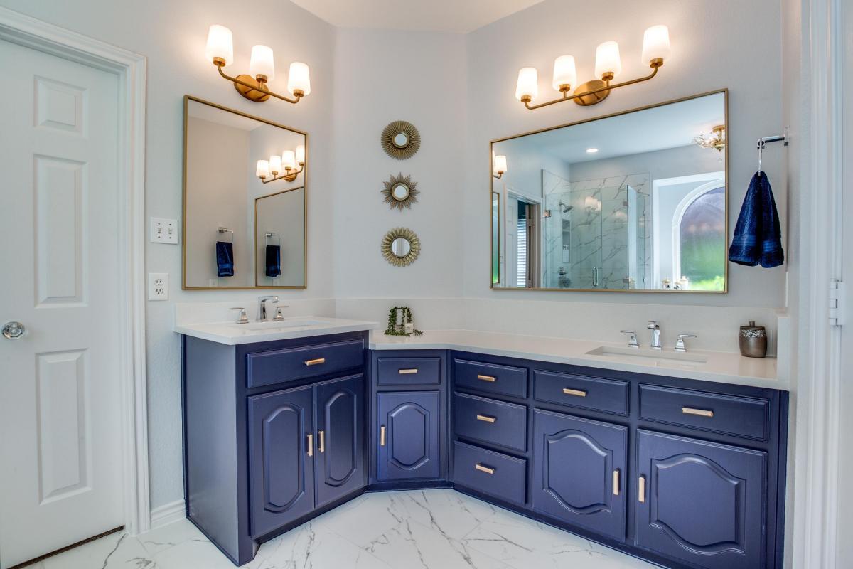 Bathroom Design by DFW Improved in Colleyville TX