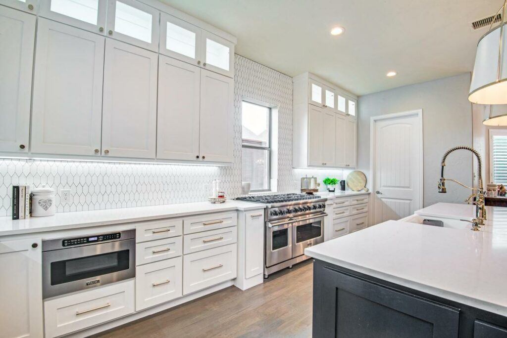 questions to ask before hiring a kitchen remodeling contractor