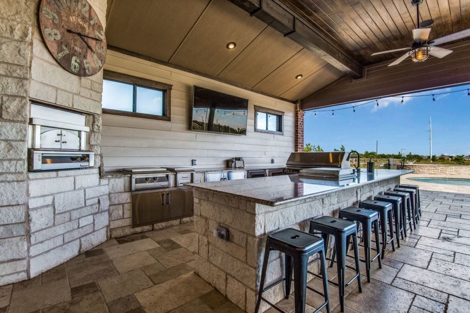 Outdoor Kitchen by DFW Improved in Highland Park TX