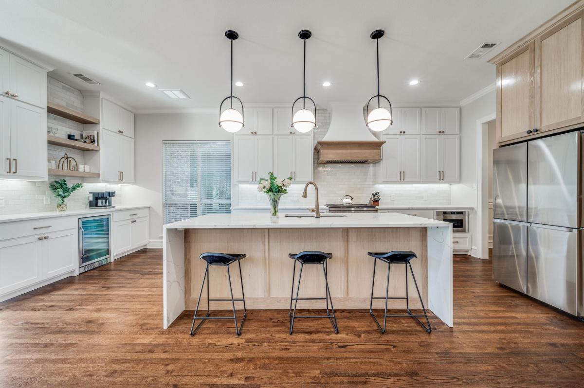 Current Home Reno Styles Luxury Home Remodeling Trends for 2024 | DFW Improved | Home Renovation ...